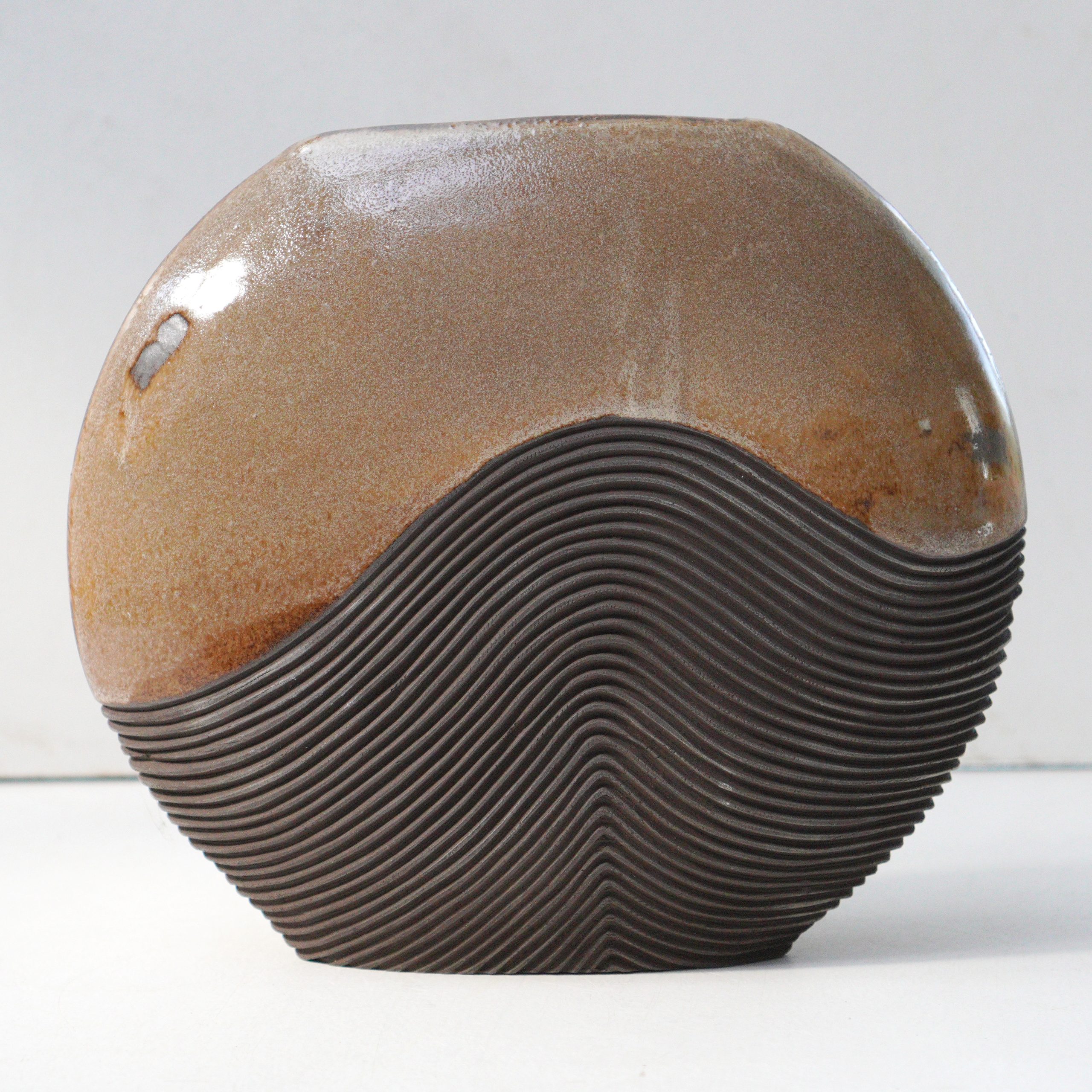 Disc Vessel, hand carved ceramics by Michele Bianco, front 2